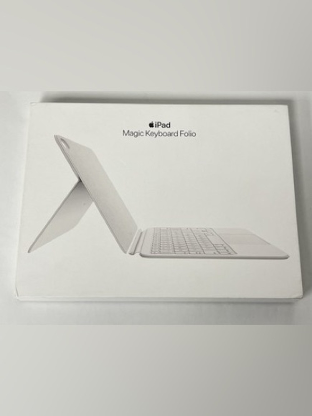 Apple iPad Magic Keyboard Folio - White
